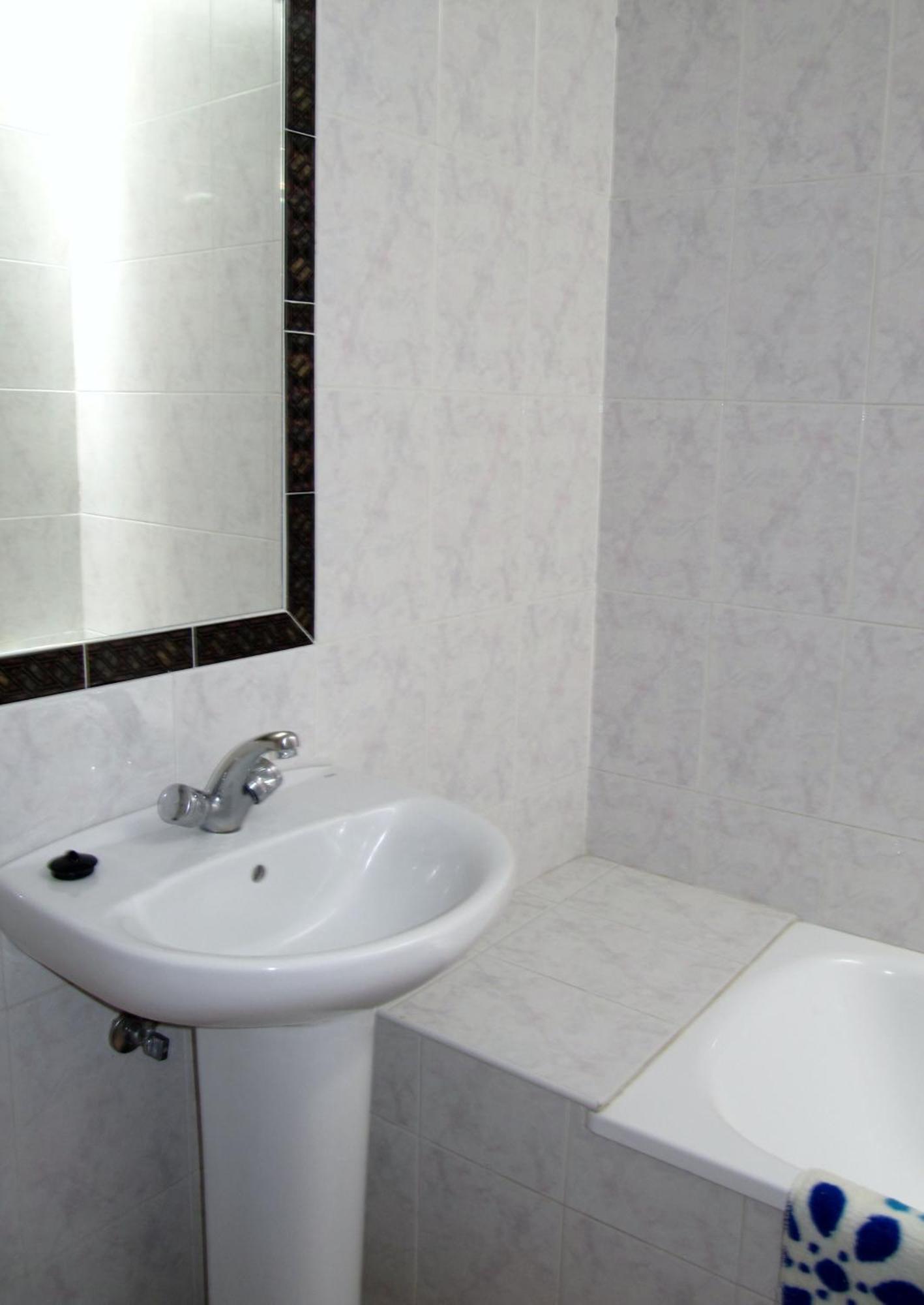 Hostal La Pilarica Marbella Oda fotoğraf